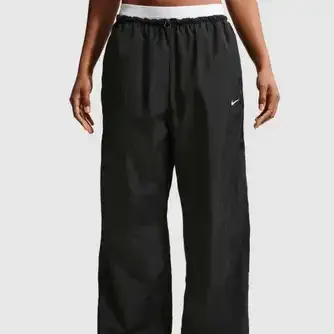 Nike Womens Sportswear High-Waisted Parachute Pant