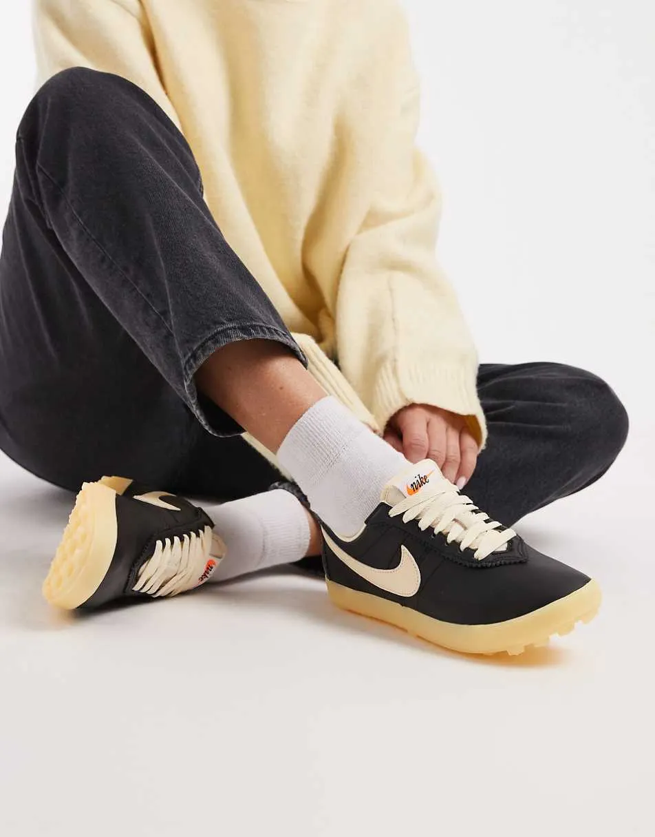 Nike Astrograbber leather trainers in black