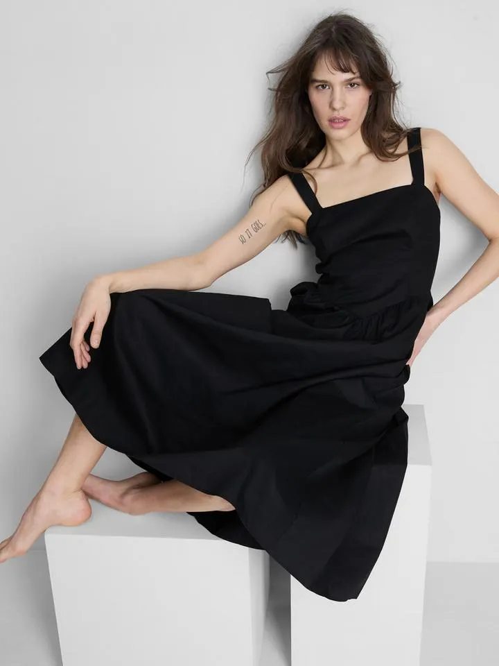 MAJOR FIND | Robe mi-longue corset à col carré