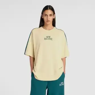 New Balance Womens Trackside Oversized Tshirt