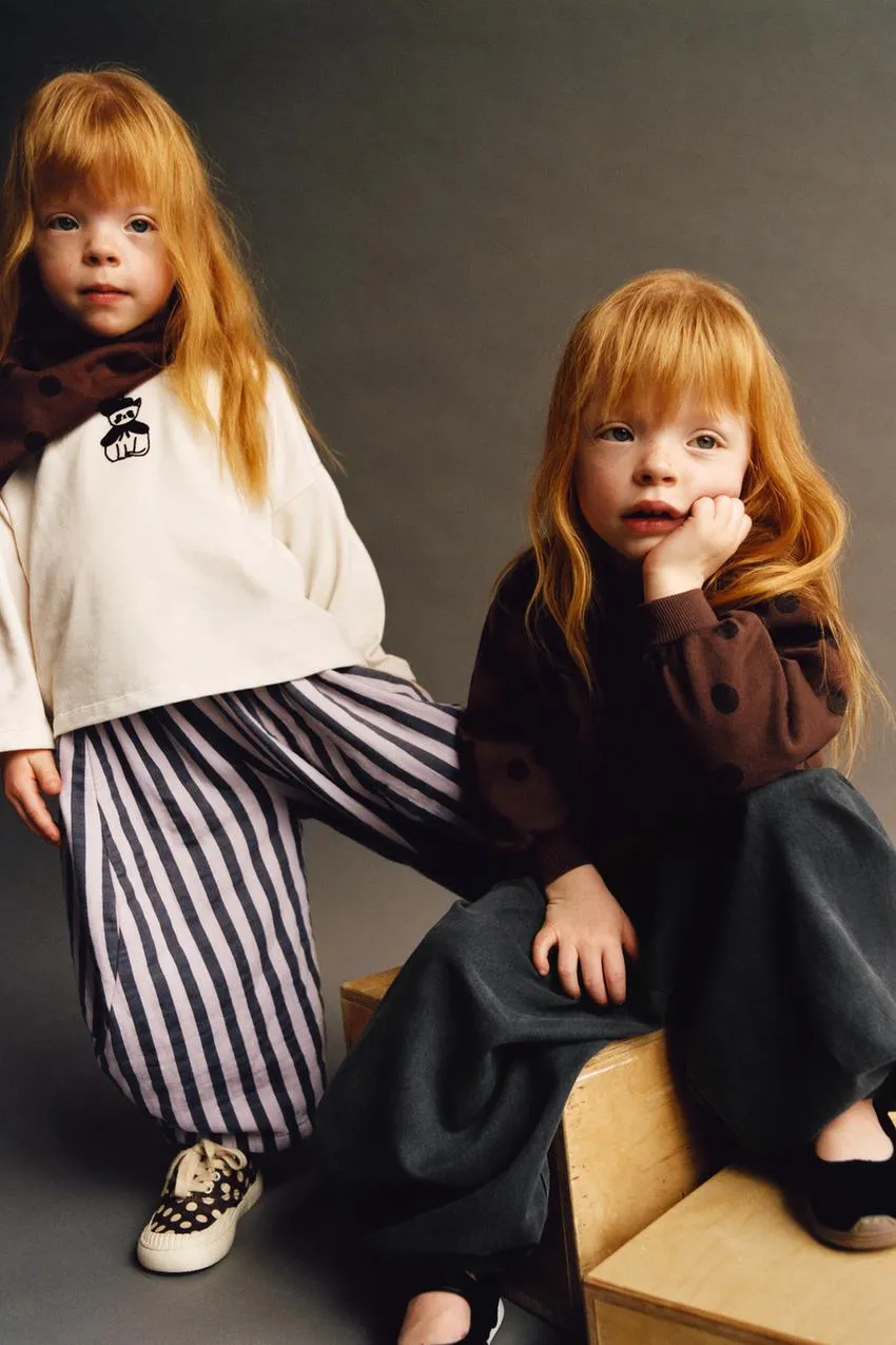 NAON JEONG © POLKA DOT SWEATSHIRT