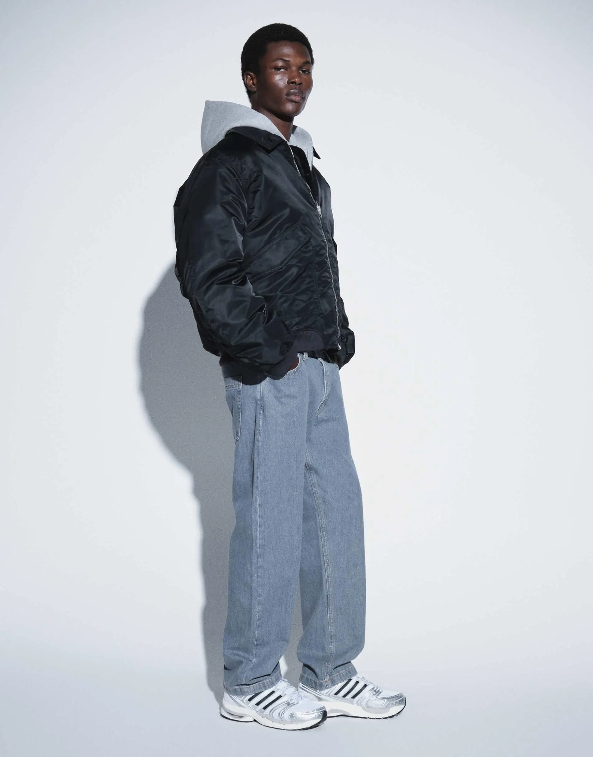 Jack & Jones Eddie loose jeans in grey with contrast stitch