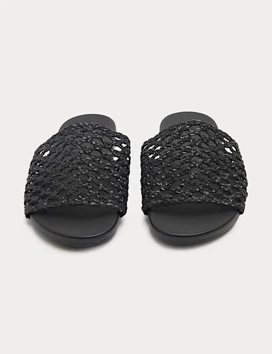 Flache Ledermules mit Flechtdesign