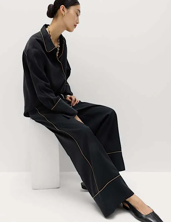 Hose mit weitem Bein und Kontrastbesatz