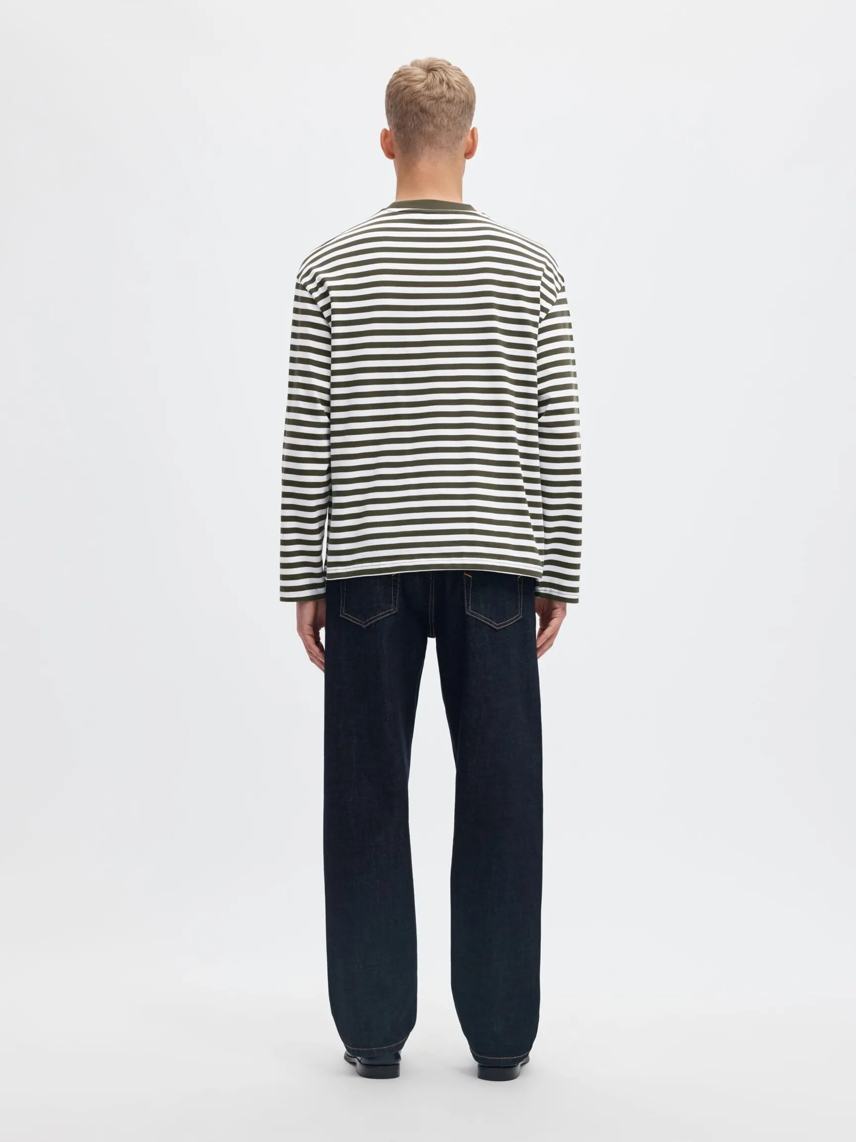 RELAXED FIT LANGERMET T-SKJORTE