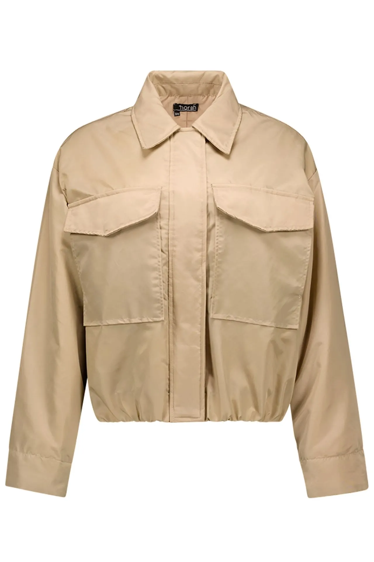 Zandkleurig jasje met klassieke kraag