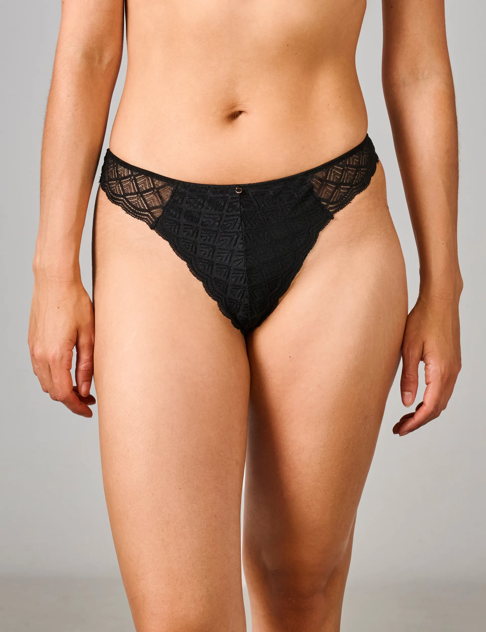 Nadia hoog uitgesneden brazilian slip
