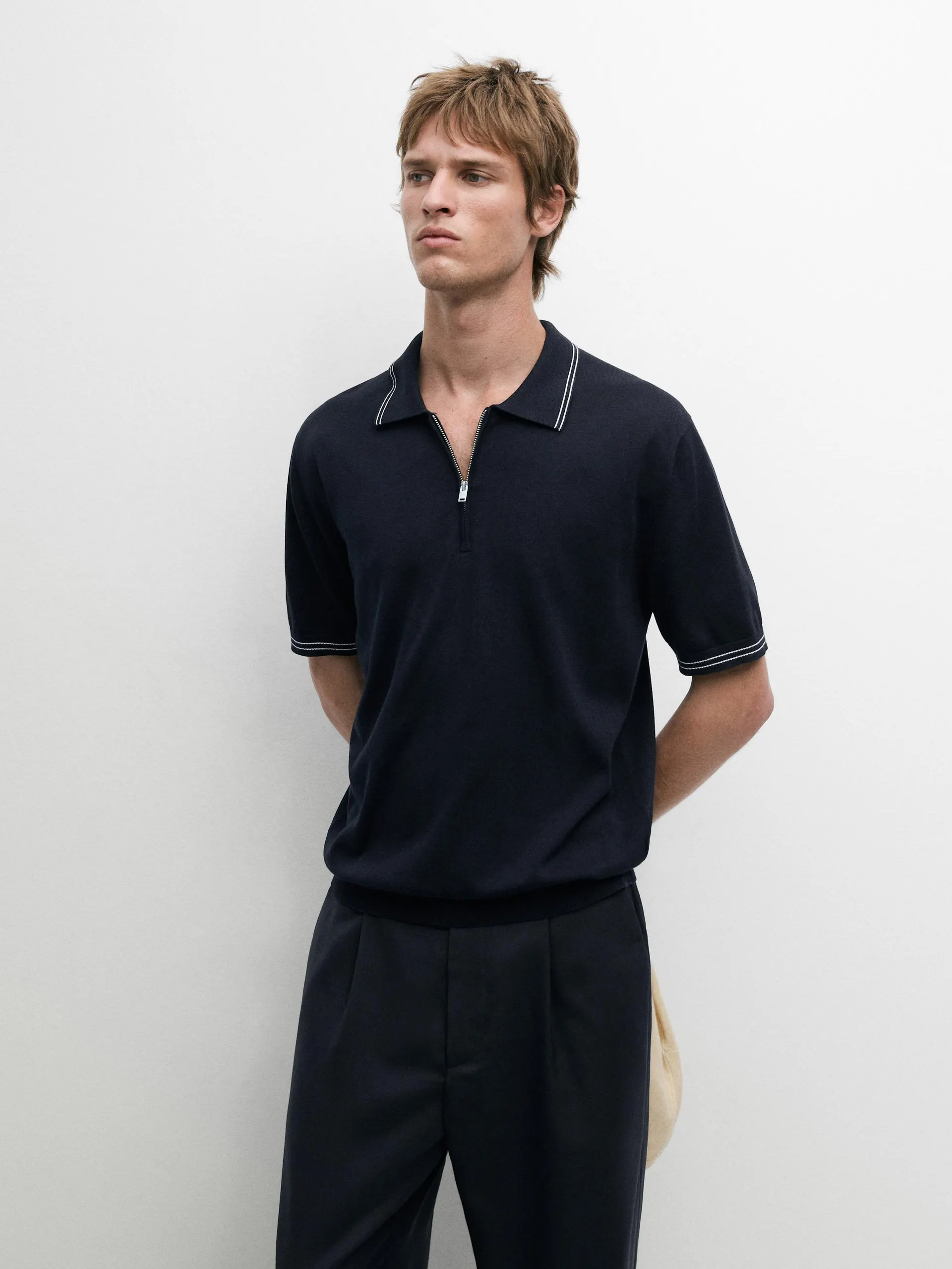 Tricot polotrui met detail kraag