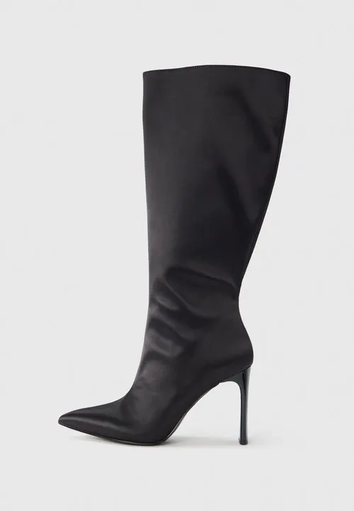 Boots med høye hæler - black