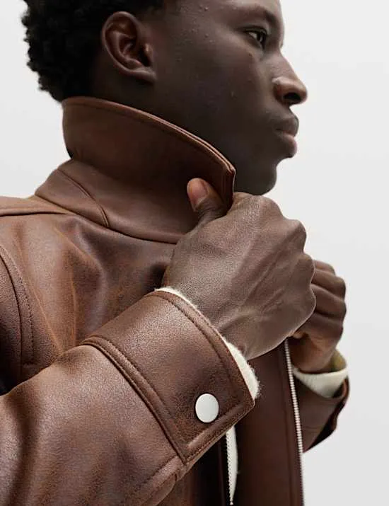 Truckerjacke aus Kunstleder