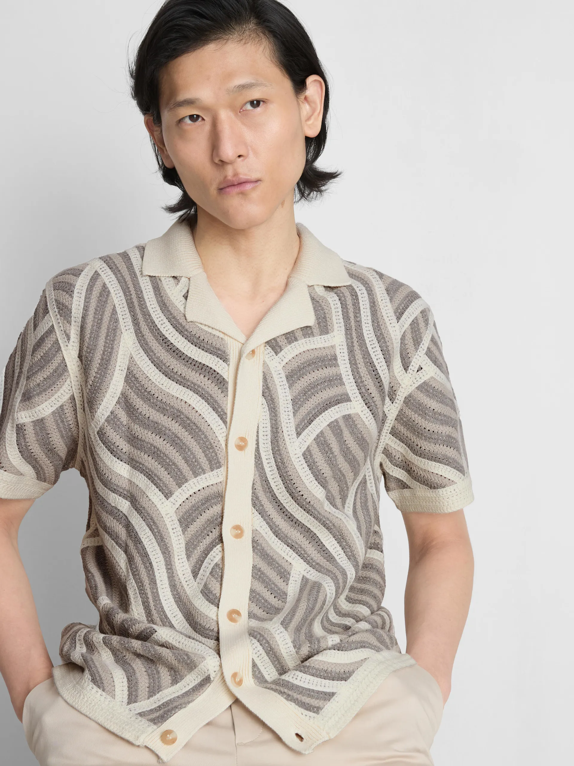 Chemise boutonnée en crochet à motif ondulé The Edit