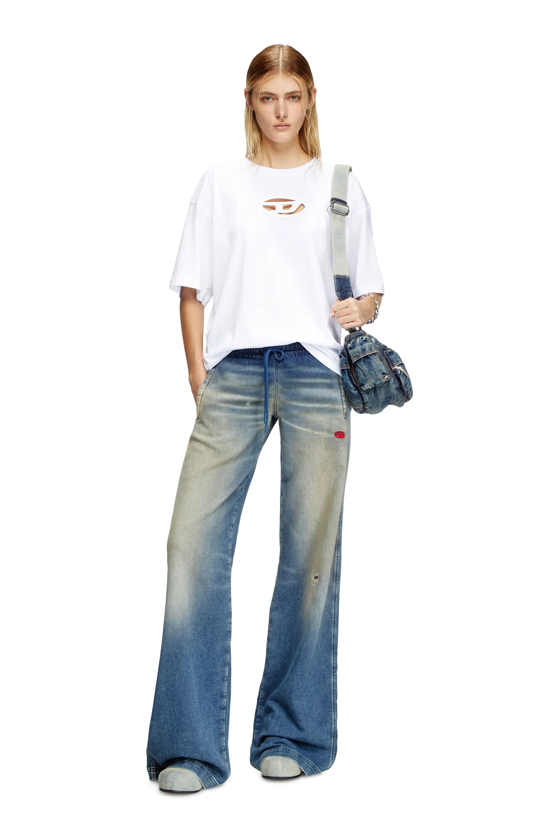 T-shirt with embroidered Oval D