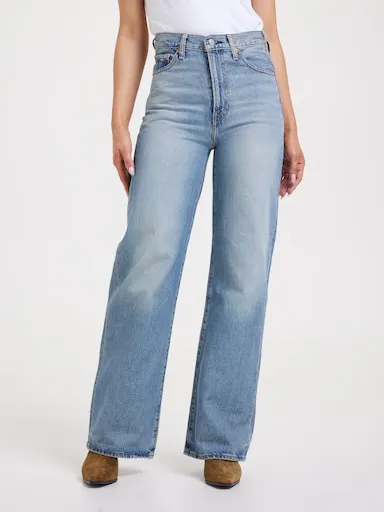 Levi's Ribcage Wide Leg In Tint Story
