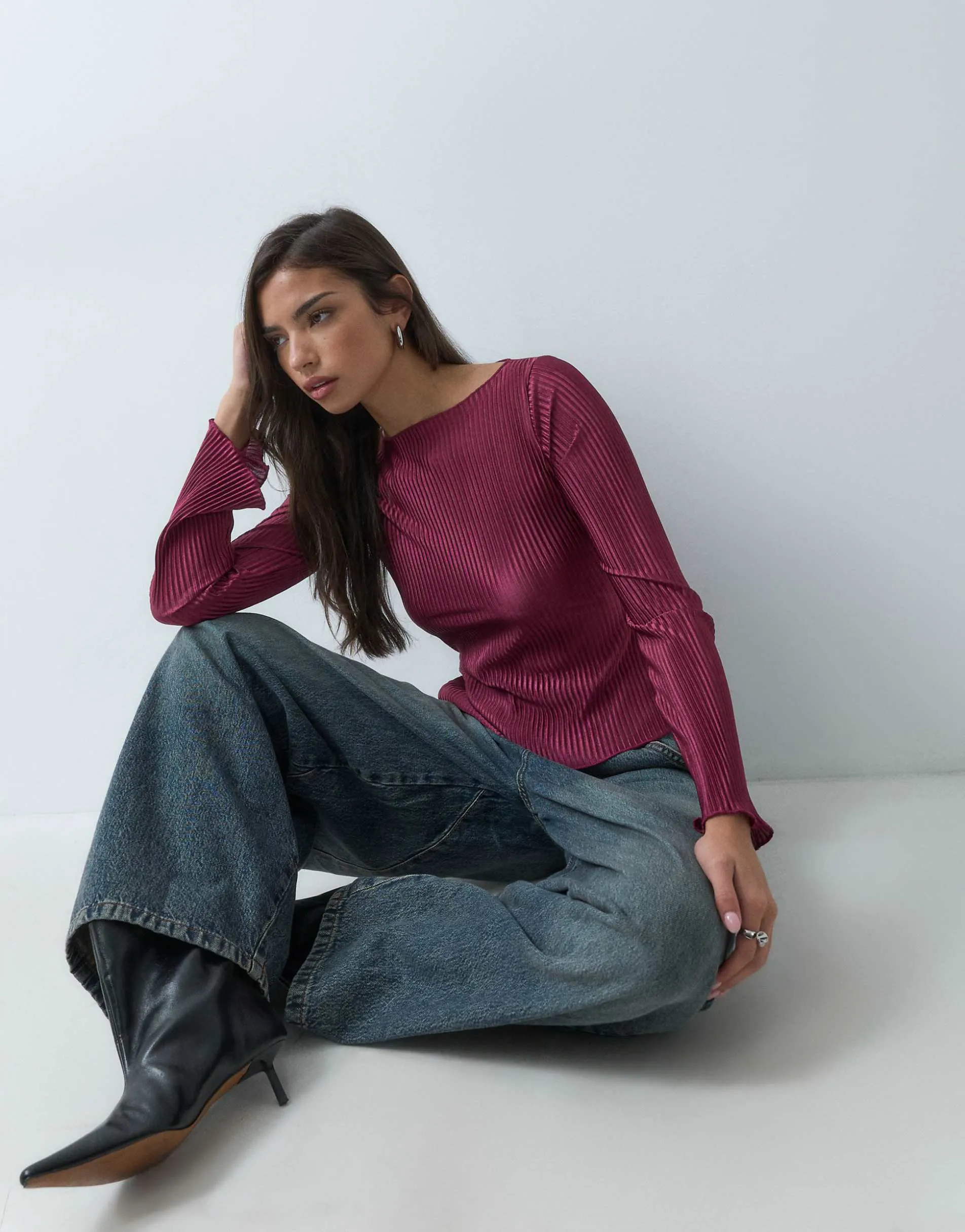 Motel ador plisse satin long sleeve top in burgundy