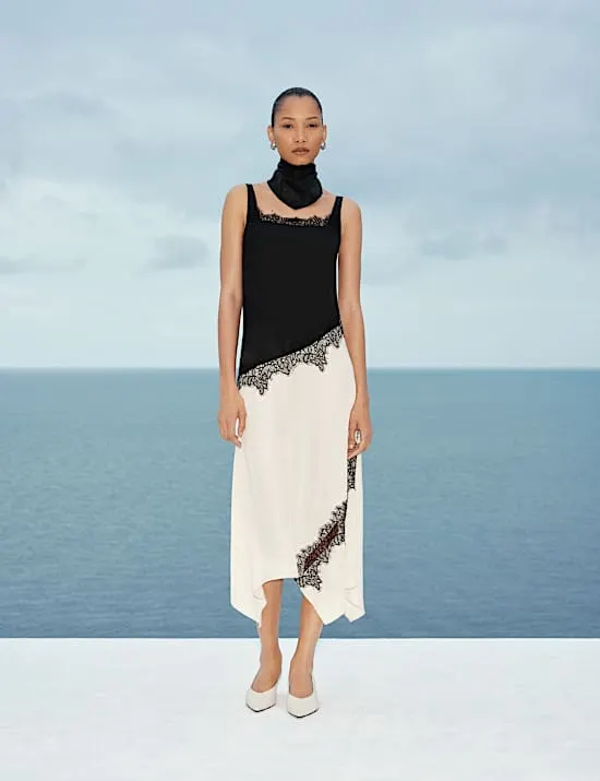 Midaxi-Trägerkleid aus Satin mit Spitzenbesatz und Blockfarbendesign