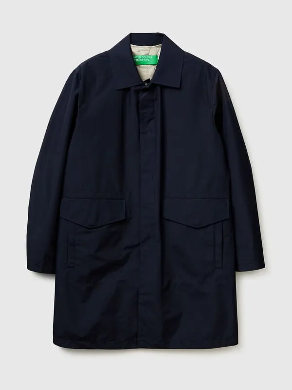 Trench coat with detachable vest