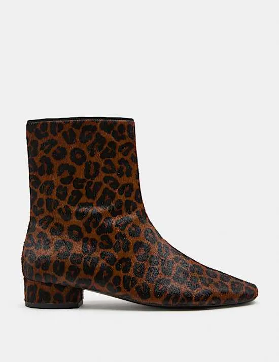 Lederstiefelette mit Leopardenprint und Blockabsatz