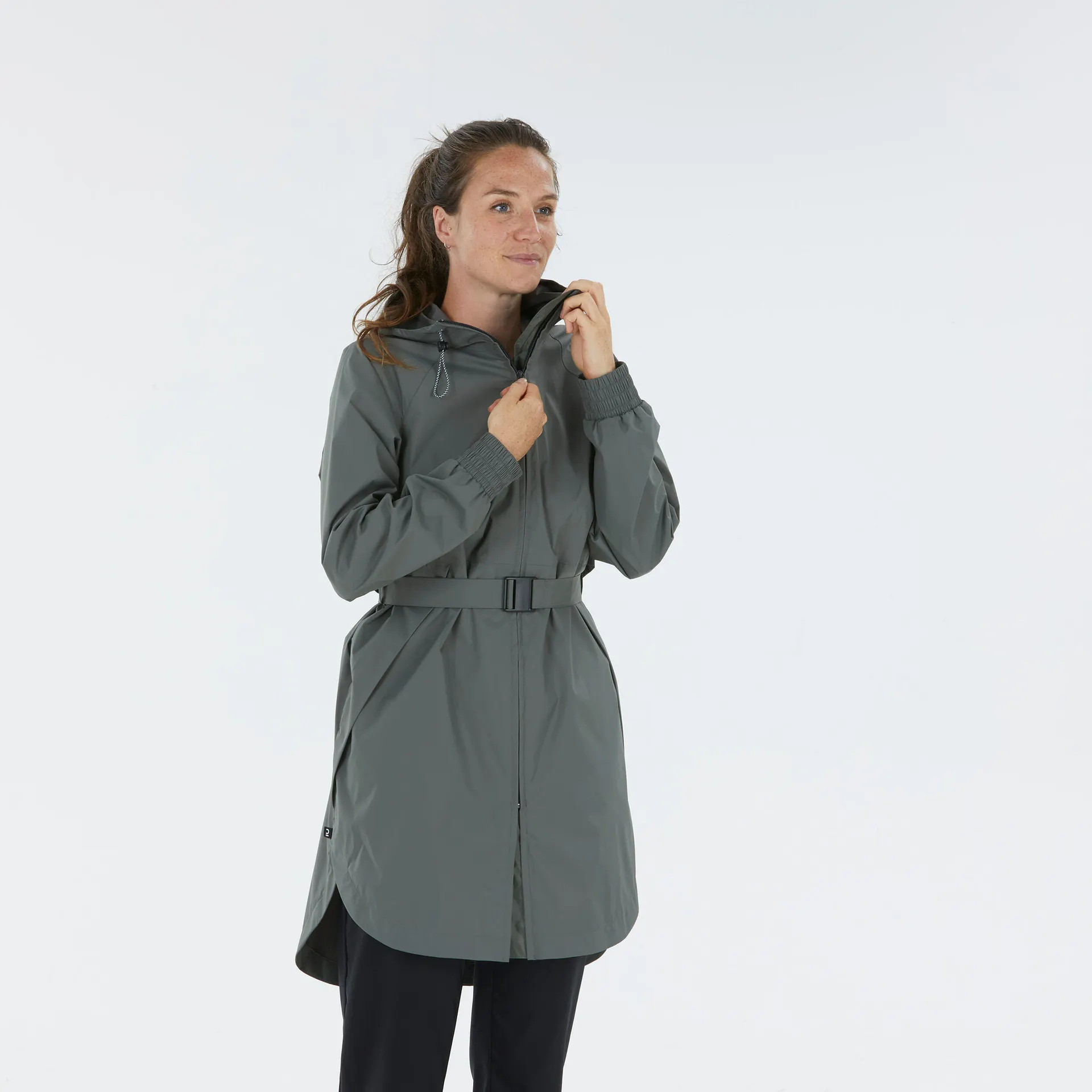 QUECHUA Dámská turistická dlouhá nepromokavá bunda Raincut