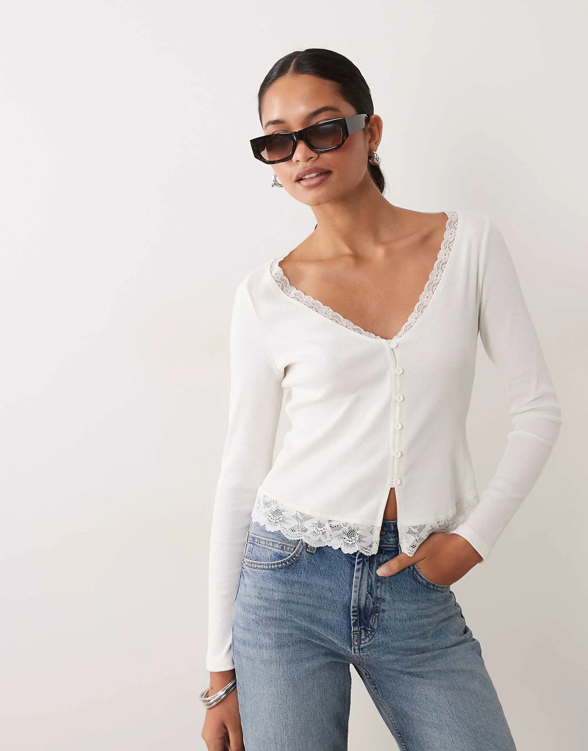 New Look long sleeve lace trim button through cardi in off white
