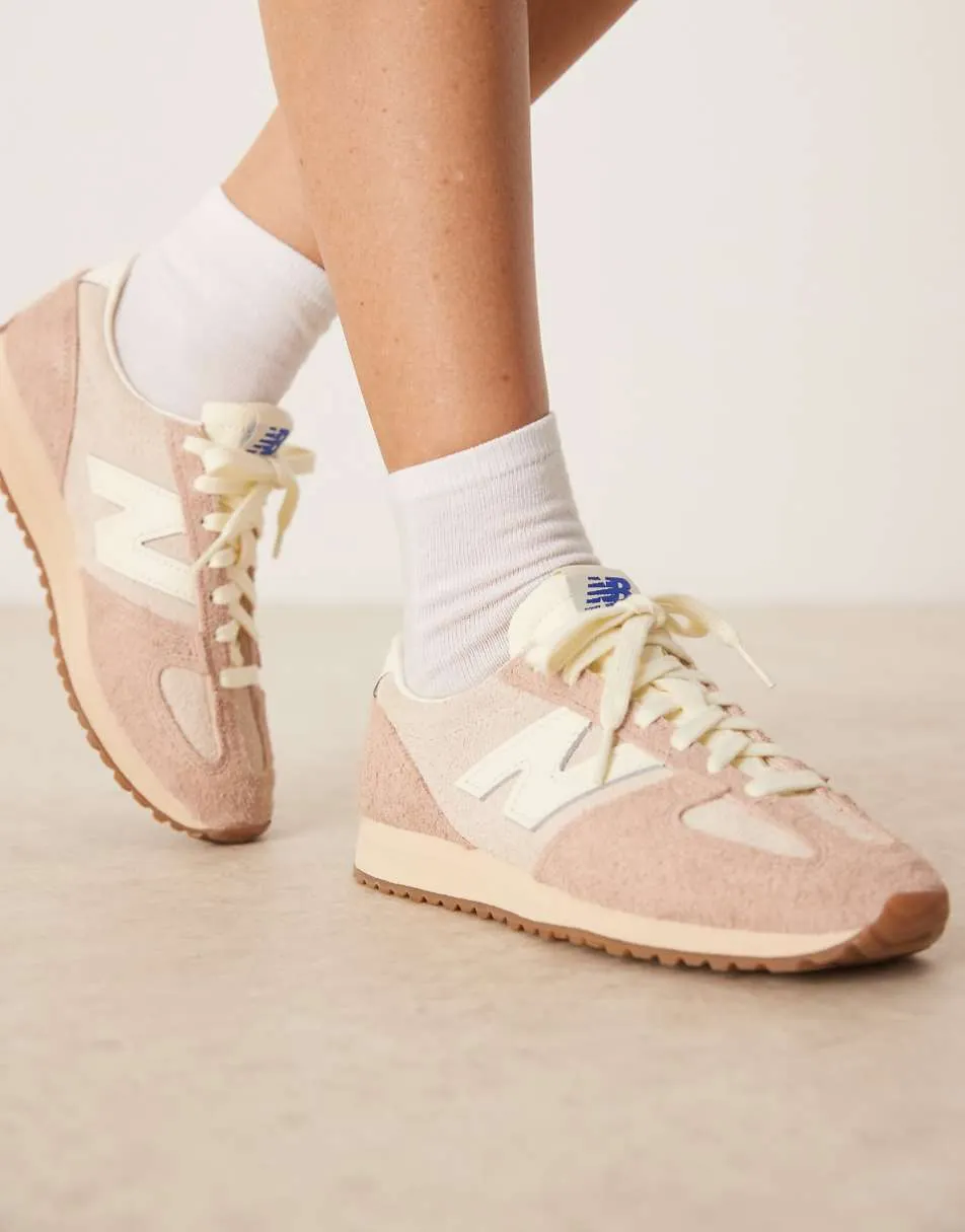 New Balance 471 unisex trainers in light pink