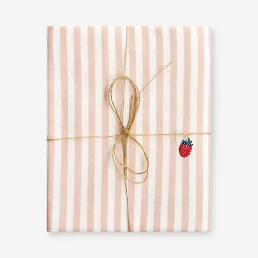 Tablecloth with embroidered raspb...