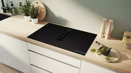 BOSCH PVQ81AH26E INDUKTIOTASO LIESITUULETTIMELLA