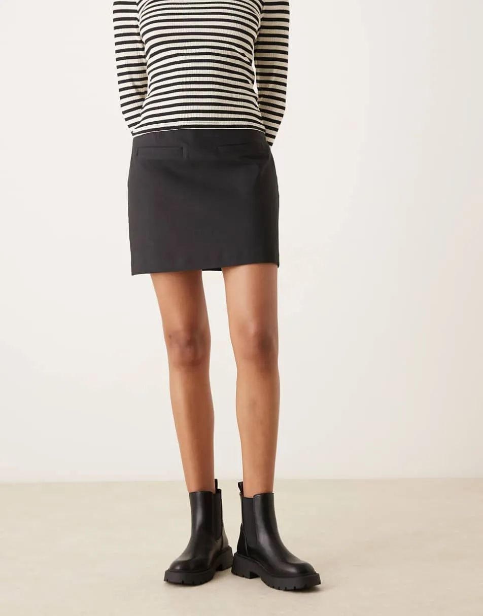 ASOS DESIGN Alford chunky flat chelsea boots in black