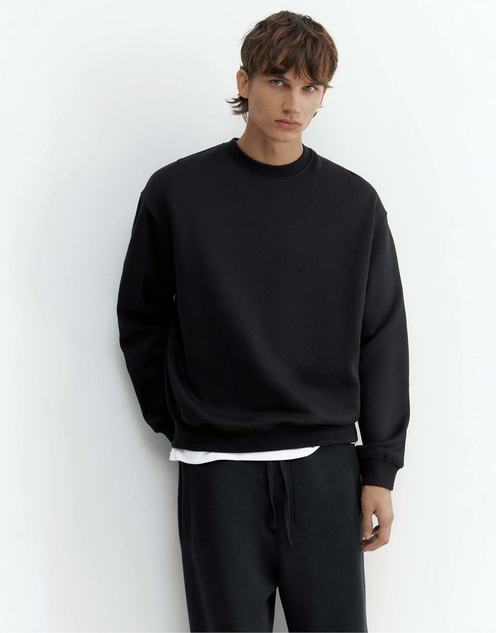 Pull&Bear Relaxed fit sweatshirt in black