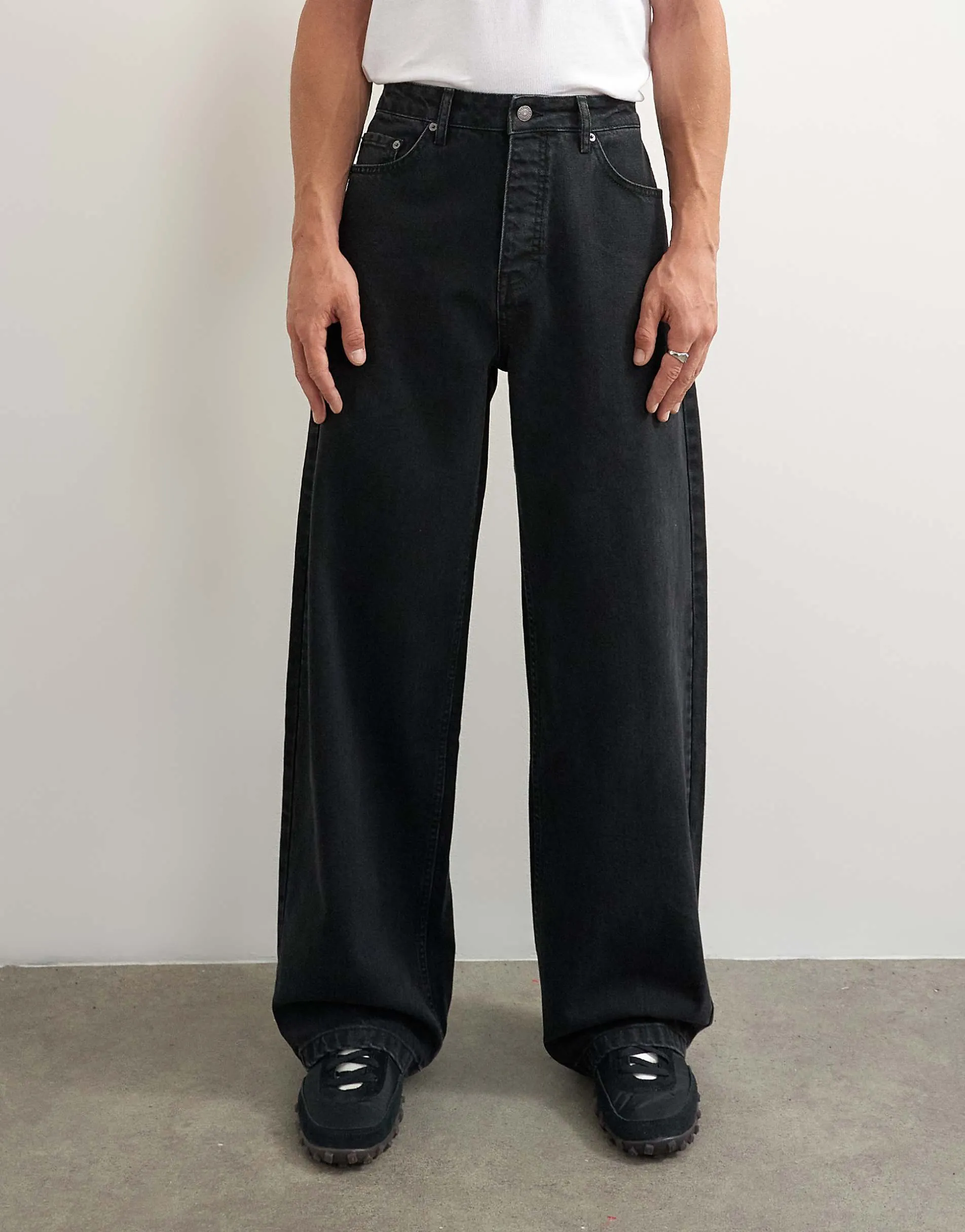 Topman rigid baggy fit jean in black