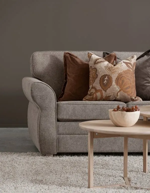 Brunstad Nevada 3+2-seter sofa Stoff Mino Liver, hvitoljet ben