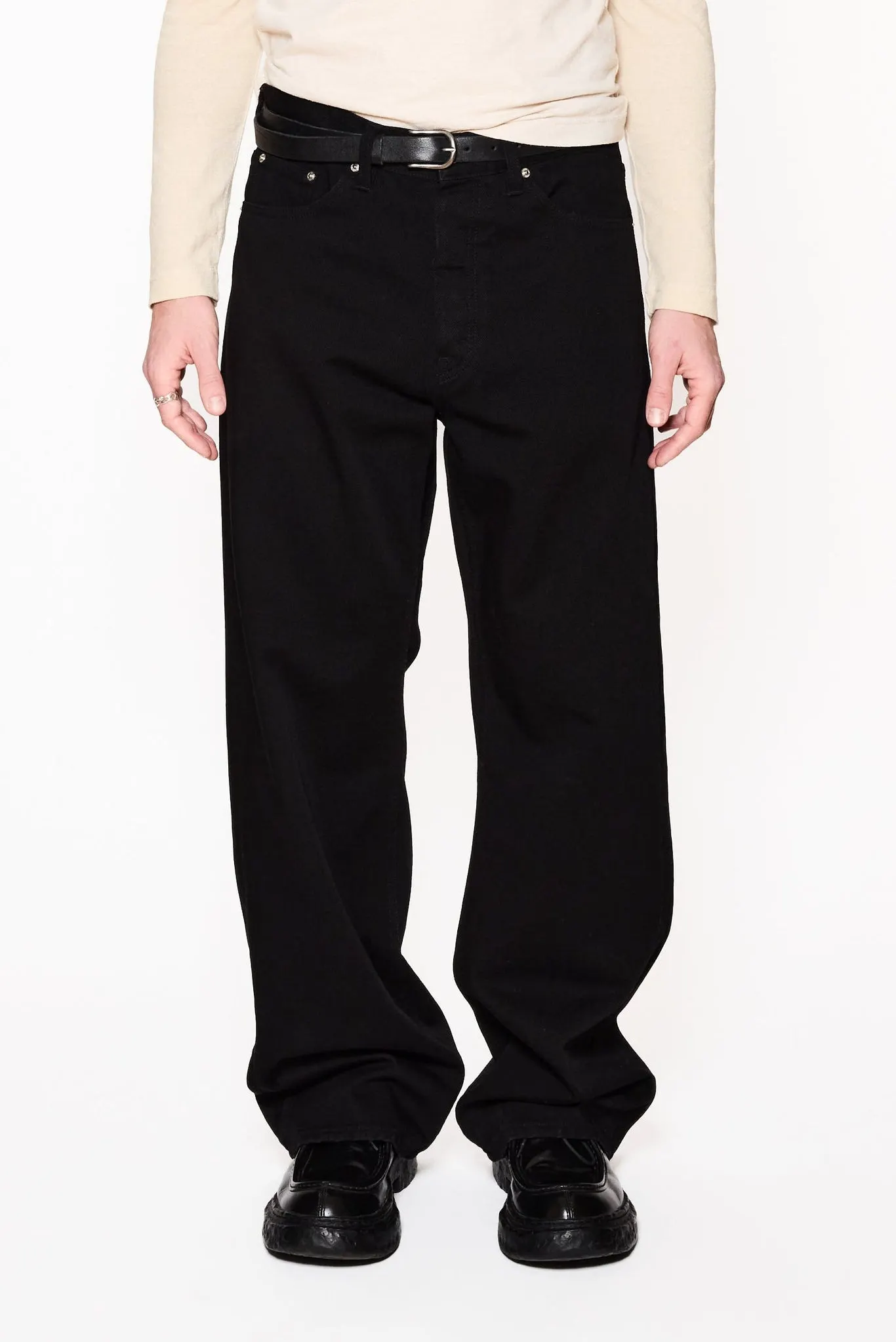 Loose-Fit Jeans