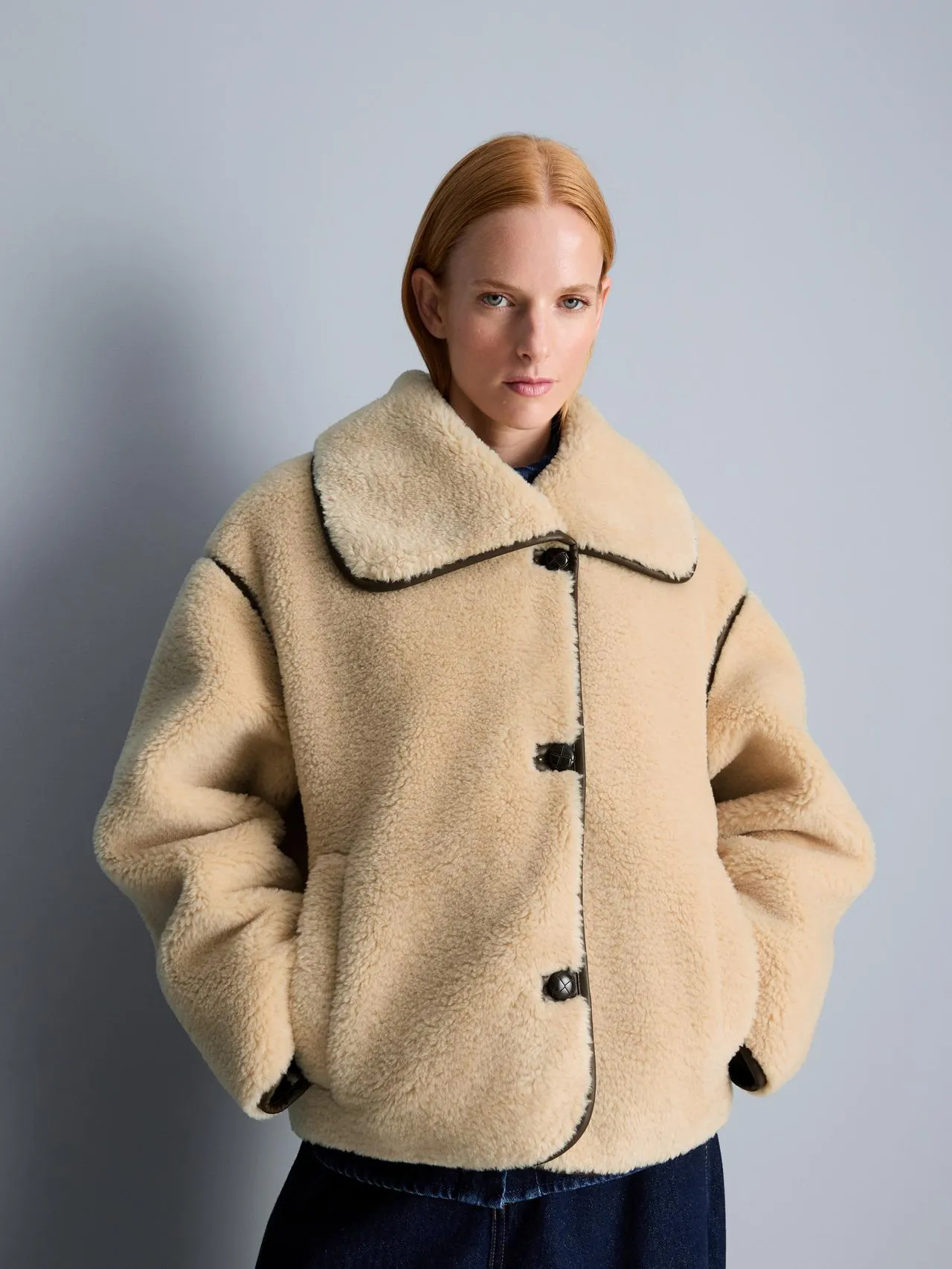 Veste droite en mouton retourné