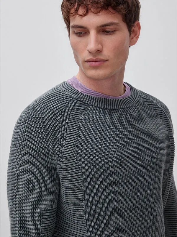 Regular fit stone washed sweater