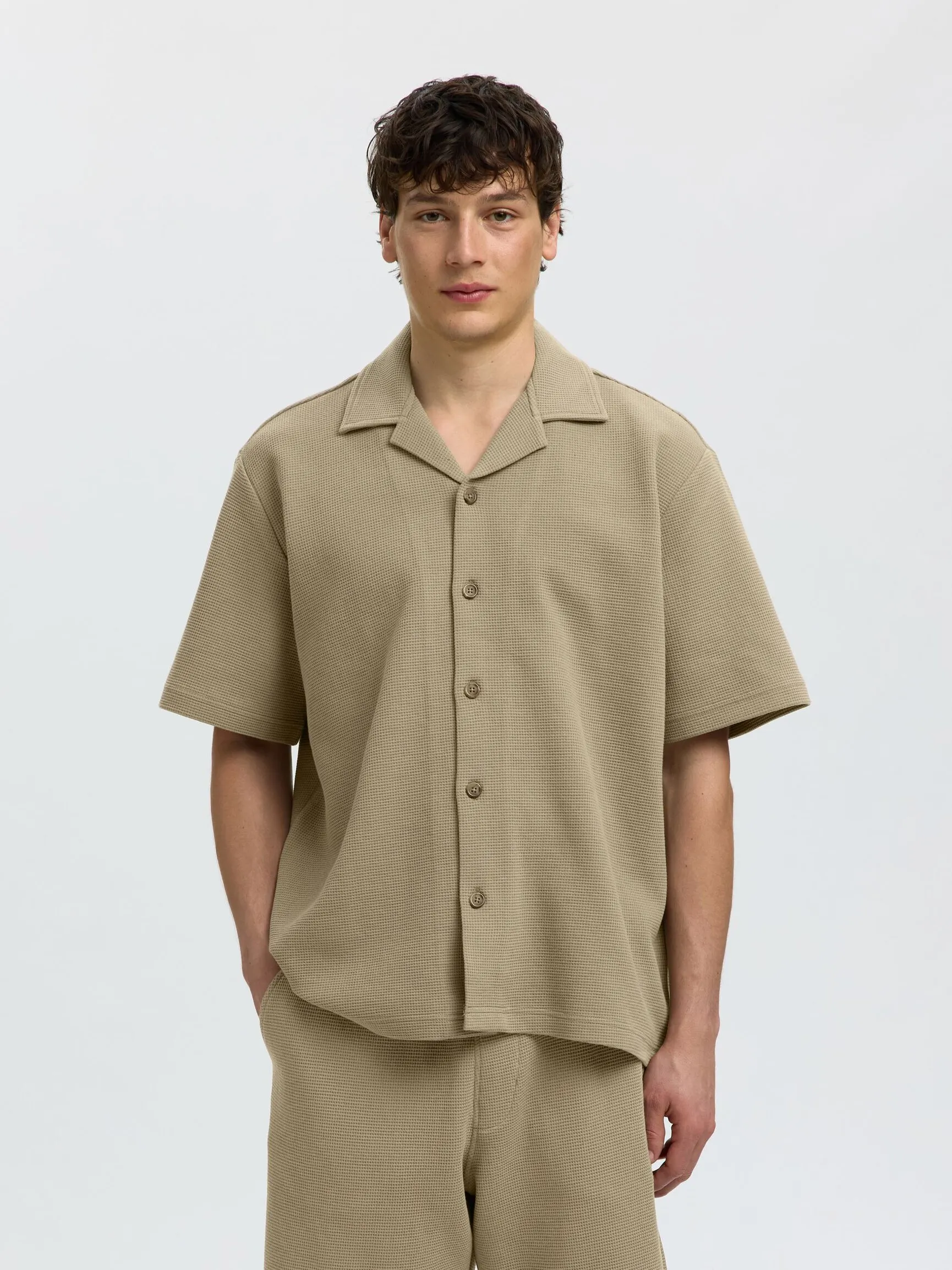 RELAXED FIT SKJORTEJAKKE