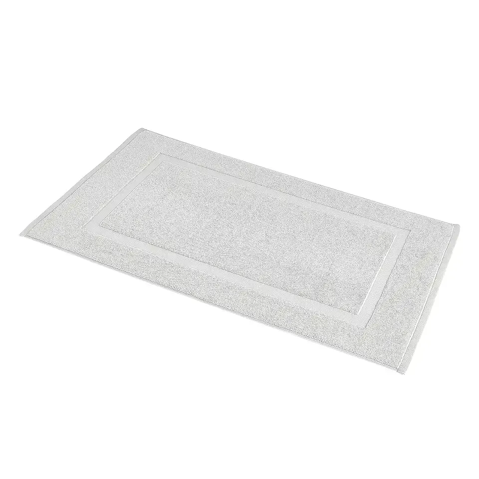 Amazon Basics Banded Bathroom Bath Rug Mat, 100% Cotton, 31 x 20 inches, Soft Silver