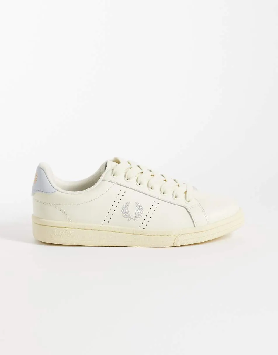 Fred Perry leather trainer in ecru and dusty blue