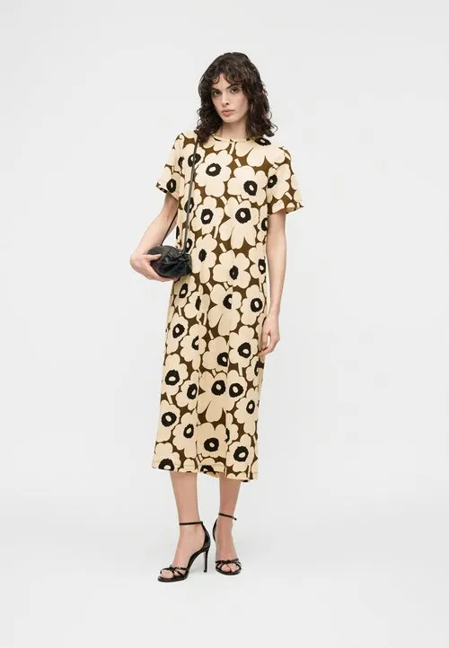PISTEINEN UNIKKO DRESS - Jerseykjole - beige/brown/black