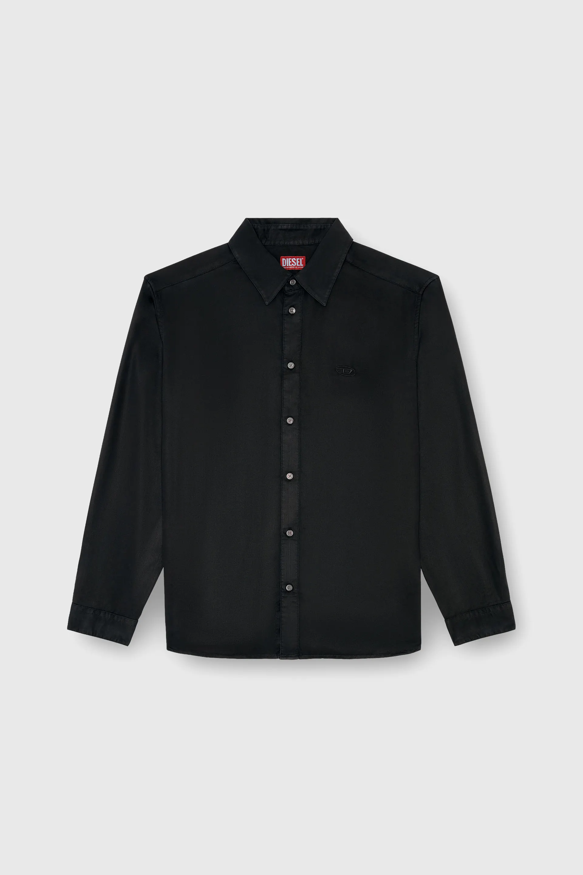Fluid shirt with logo embroidery