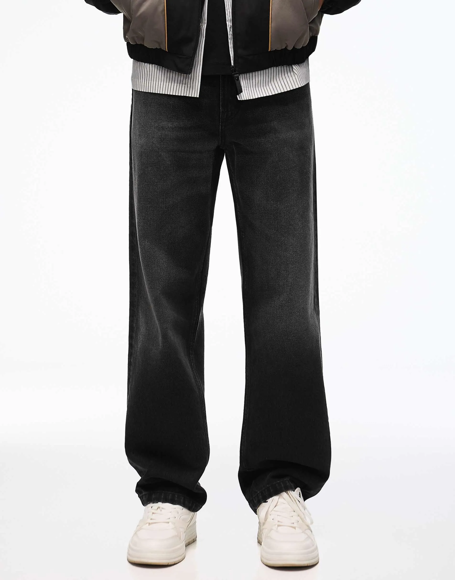 Bershka Wide straight jeans in black