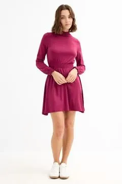 Vestido corto manga larga
