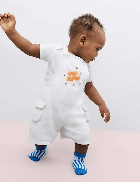 Twill-Latzshort in Popcorn-Farbe mit hohem Baumwollanteil (0–3 J.)