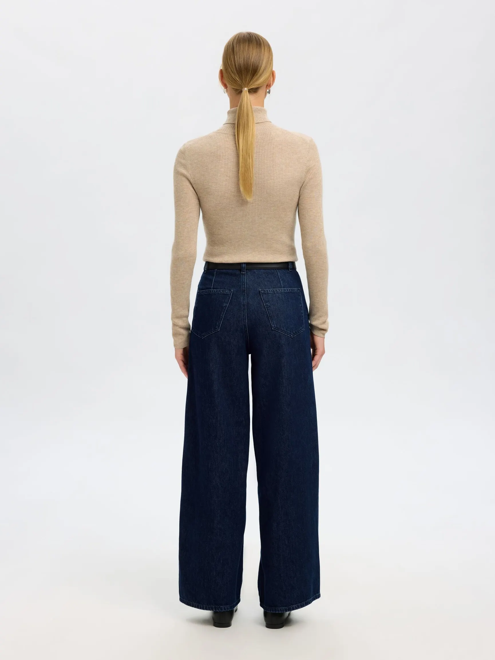 EXTRA WIDE FIT HIGH WAIST JEANS