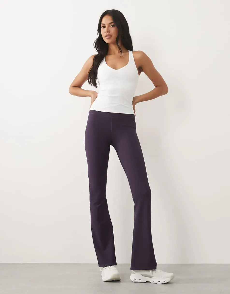4505 active V-neck racer back vest with inner bra in white