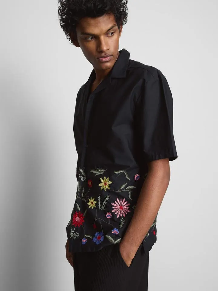 Chemise brodée à manches courtes