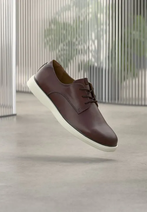 Pensko med snøring - dark brown