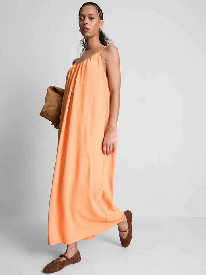 Robe mi-longue à bretelles