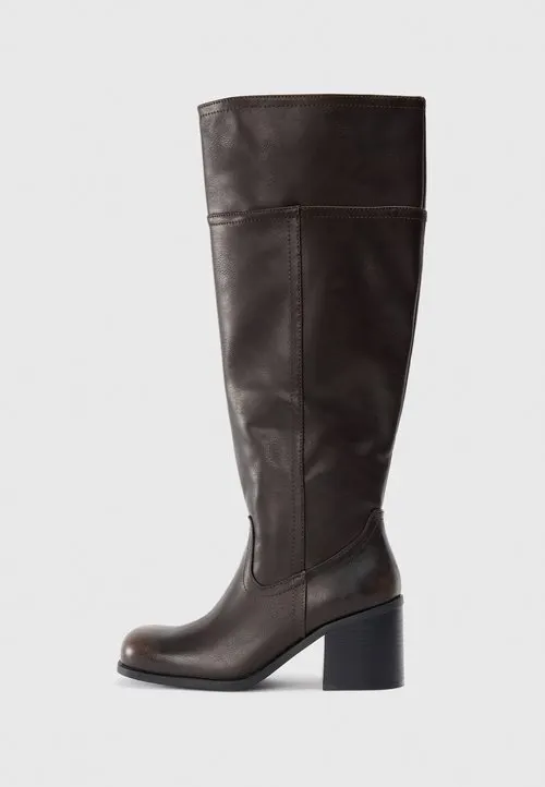 Boots med høye hæler - brown