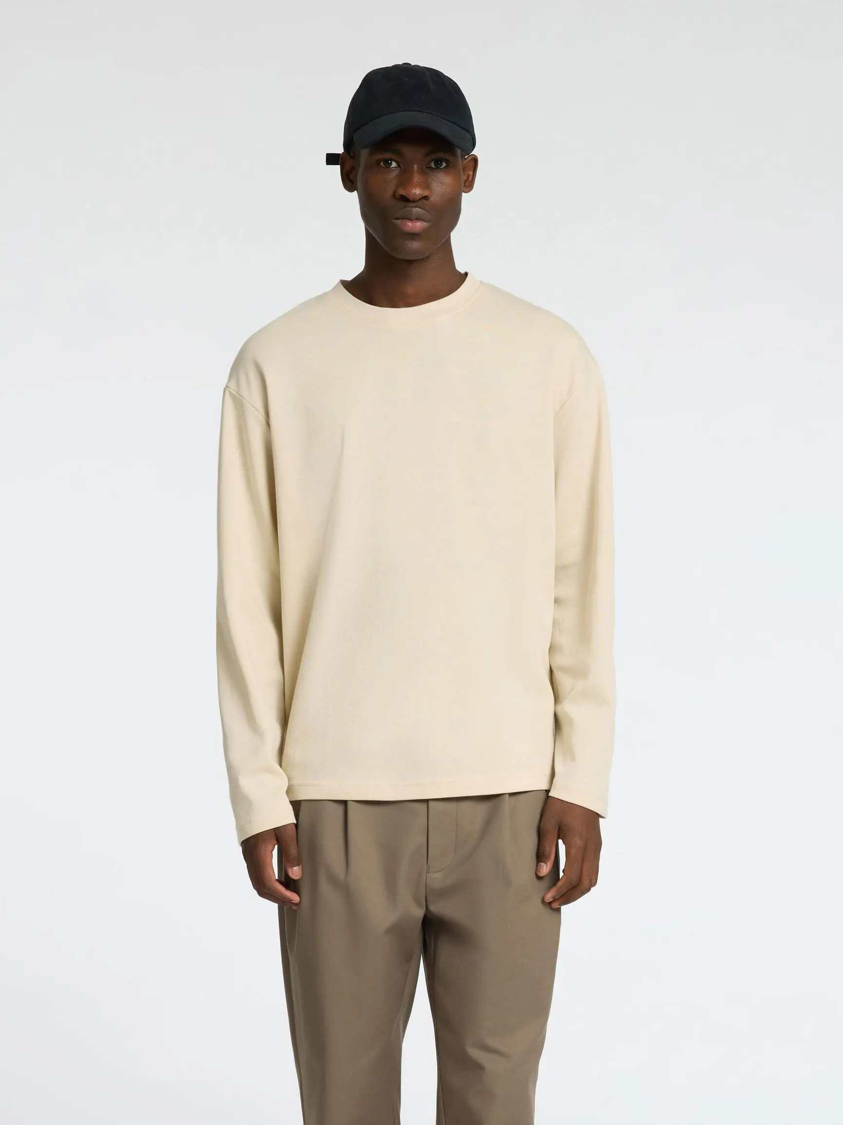 LOOSE FIT LANGERMET T-SKJORTE