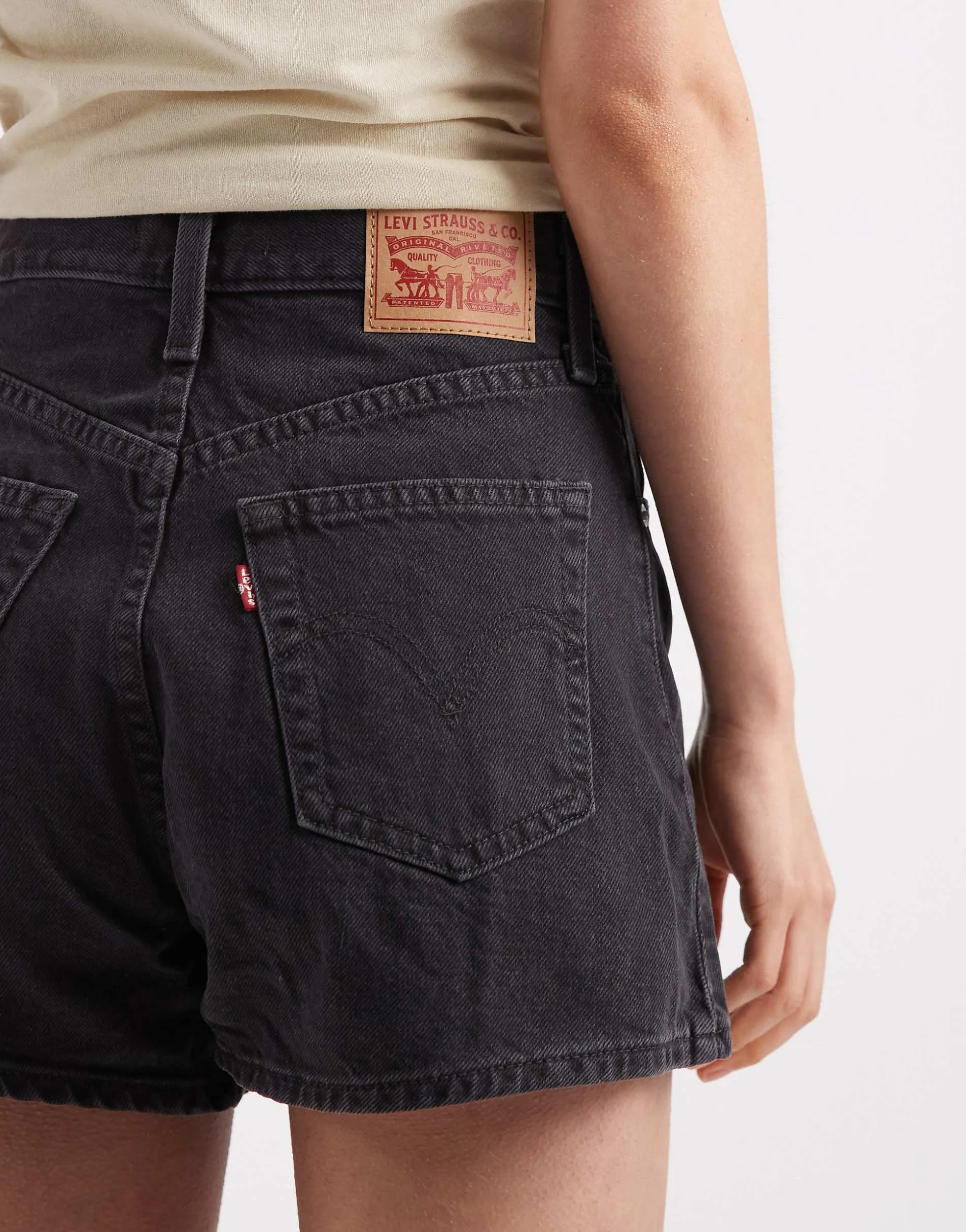 Levi's high waisted denim mom shorts in black
