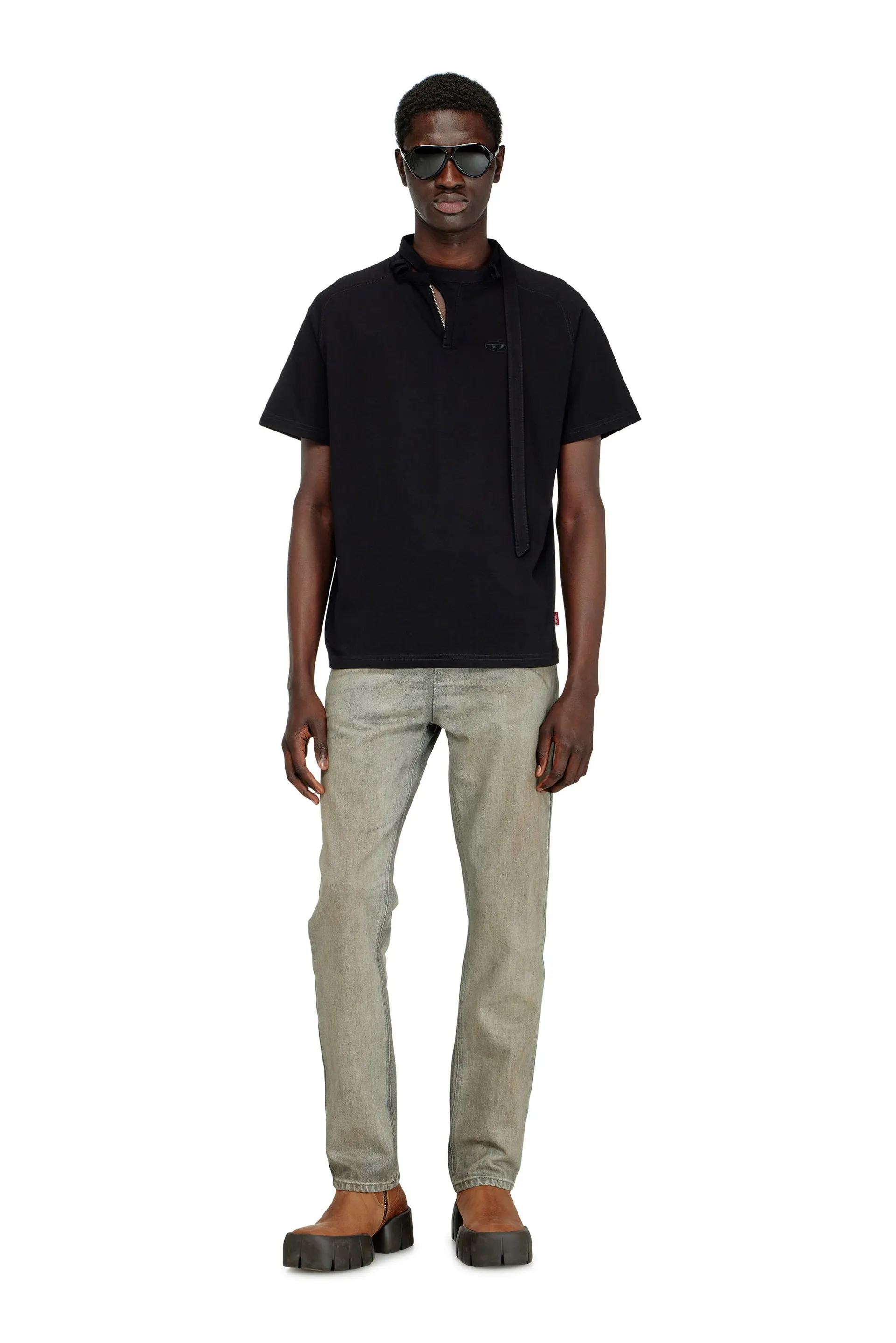 T-shirt with biker neck strap